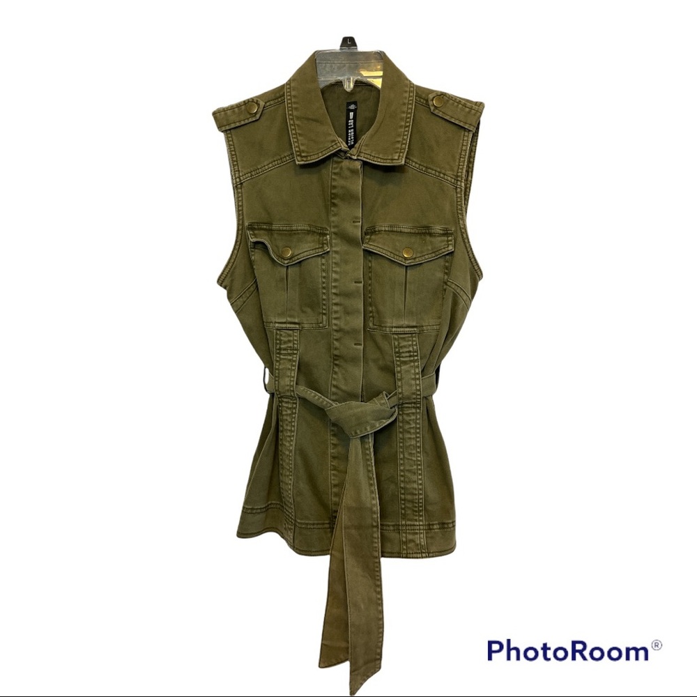 Design Lab Lord and Taylor military style vest.  Army green size Large.